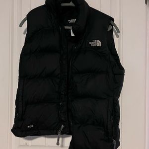 EUC  Classic North Face Puffer Vest